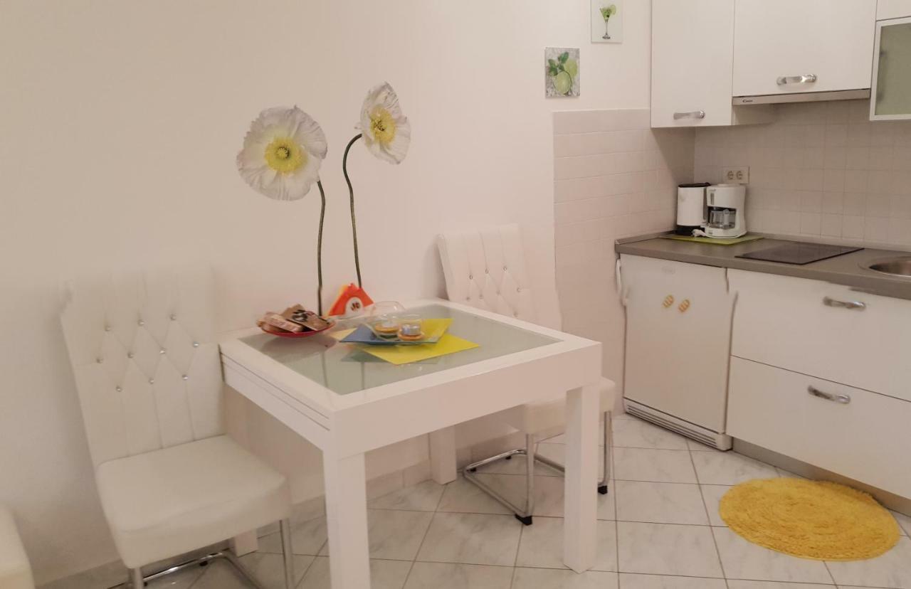 Apartment Rosana Rabac Exterior photo